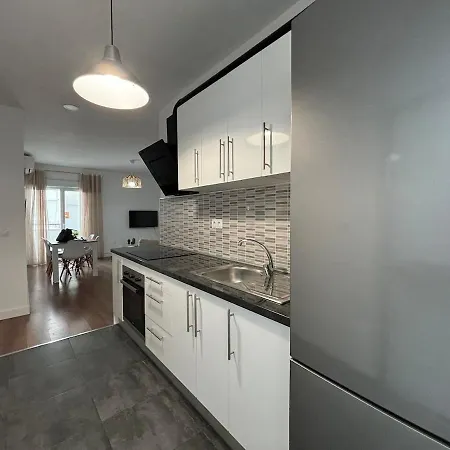 Apartment Centrico Con Garaje *