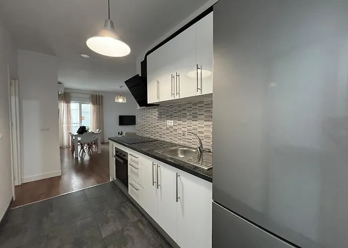 Appartamento Centrico Con Garaje *